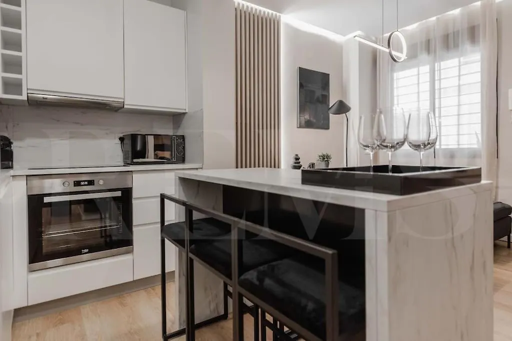 Contemporary Minimalist Apartment By Rems Malaga