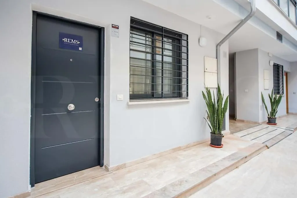 Contemporary Minimalist Apartment By Rems Malaga 0*,