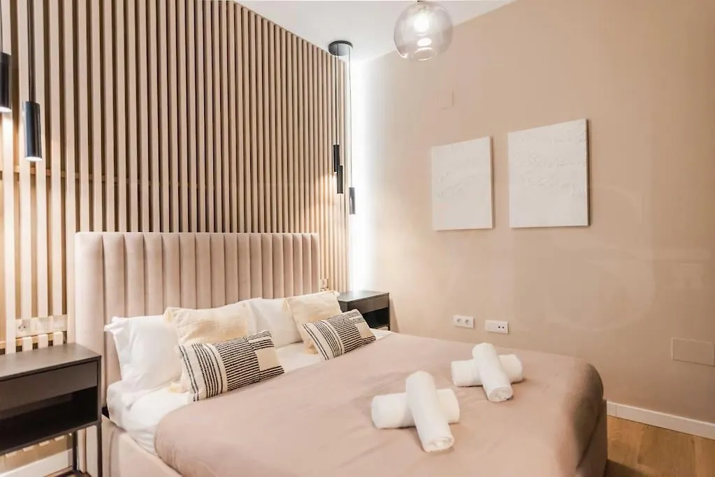 Contemporary Minimalist Apartment By Rems Malaga 0*,