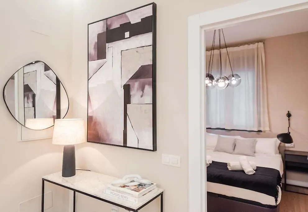 Contemporary Minimalist Apartment By Rems Malaga