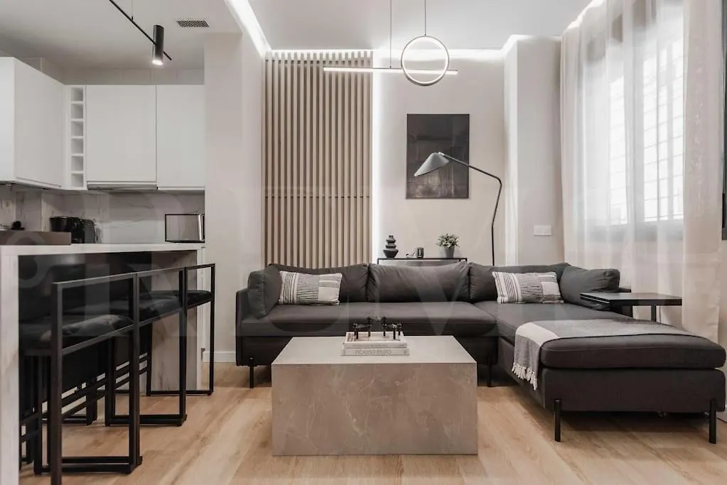 Contemporary Minimalist Apartment By Rems Малага